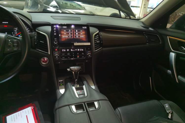 Used Honda Avancier 2019 240TURBO Two-Wheel Drive Premium Edition Audio And AC Panel