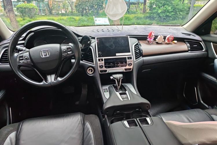 Used Honda Avancier 2019 240TURBO Two-Wheel Drive Luxury Edition Center Console