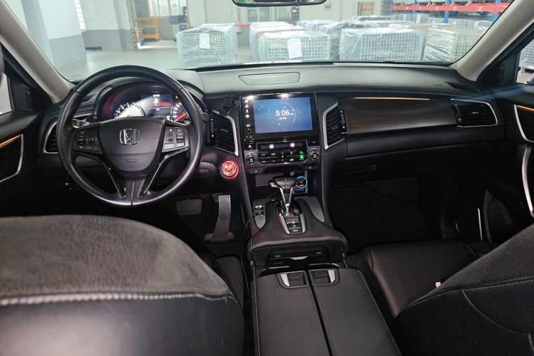 Used Honda Avancier 2019 240TURBO Two-Wheel Drive Premium Edition Center Console