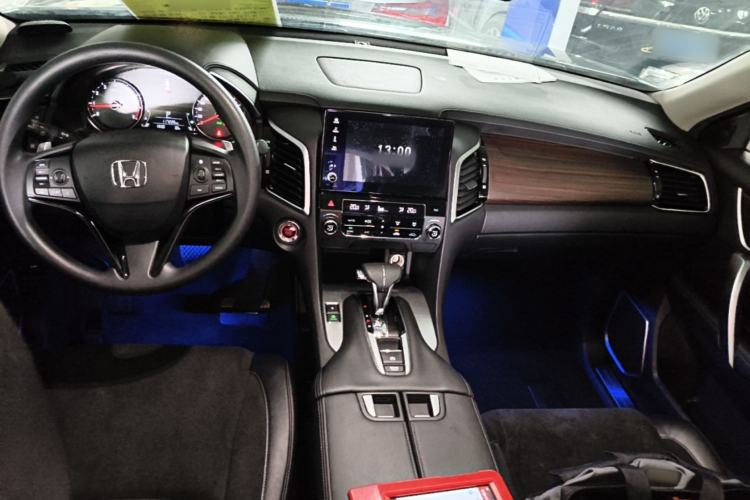 Used Honda Avancier 2019 240TURBO Two-Wheel Drive Elite Edition Center Console