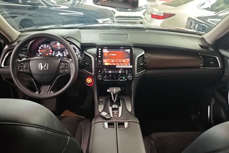 Used Honda Avancier 2019 240TURBO Two-Wheel Drive Elite Edition Center Console