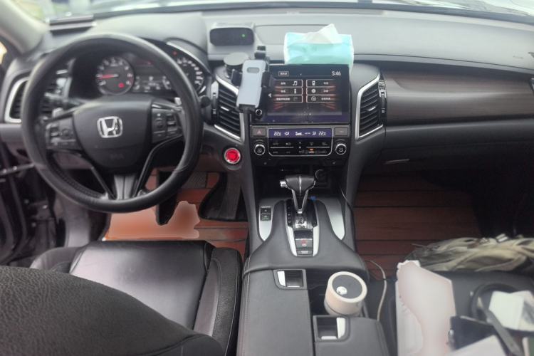 Used Honda Avancier 2019 240TURBO Two-Wheel Drive Luxury Edition Center Console