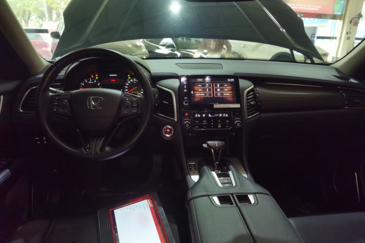 Used Honda Avancier 2019 240TURBO Two-Wheel Drive Premium Edition Center Console