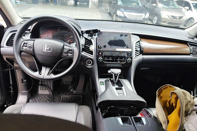 Used Honda Avancier 2019 240TURBO Two-Wheel Drive Comfort Version Center Console