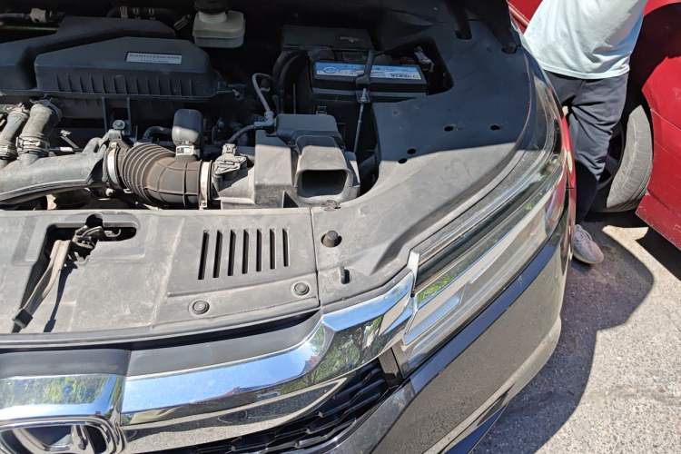Used Honda Avancier 2019 240TURBO Two-Wheel Drive Premium Edition Engine Bay Left