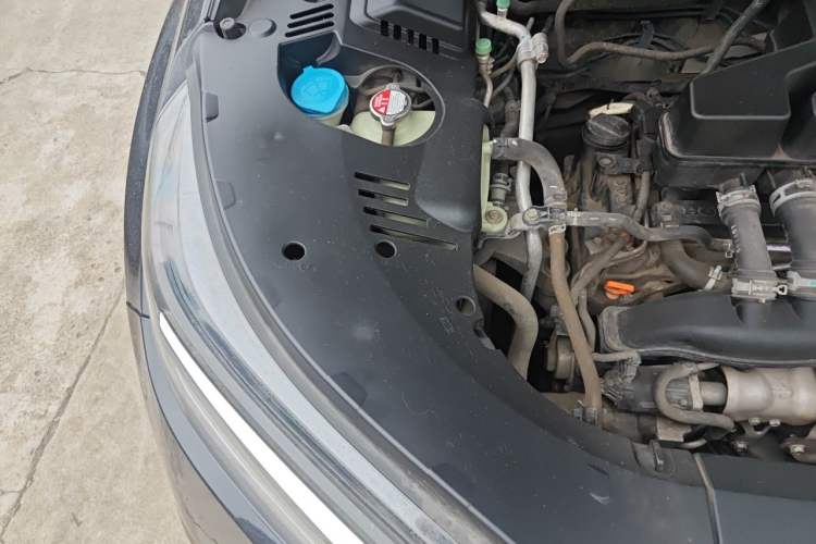 Used Honda Avancier 2019 240TURBO Two-Wheel Drive Comfort Version Engine Bay Right
