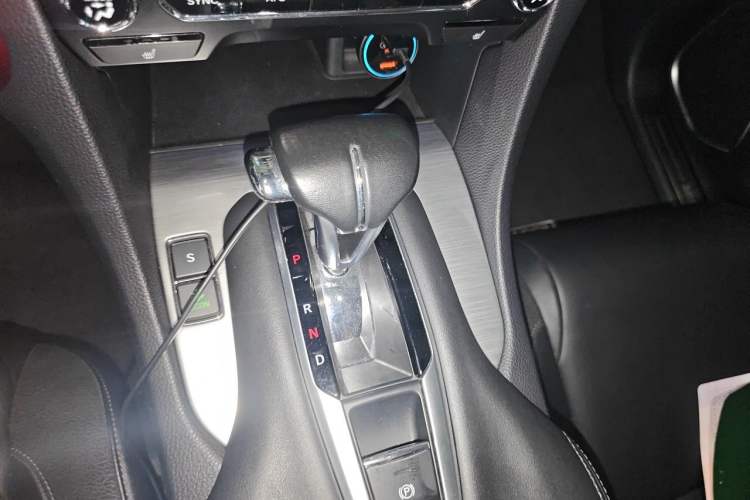 Used Honda Avancier 2019 240TURBO Two-Wheel Drive Premium Edition Gear Lever