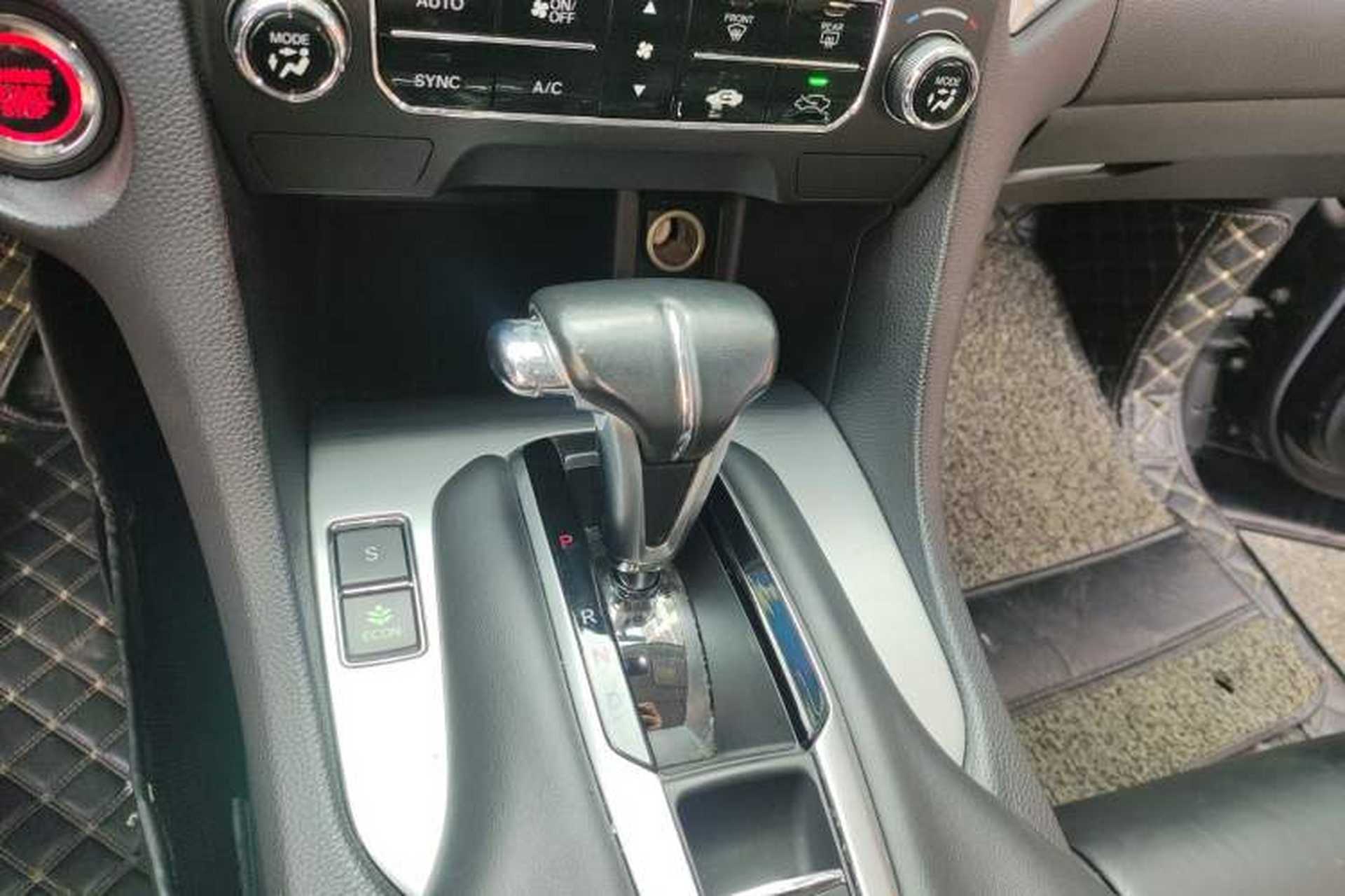 Used Honda Avancier 2019 240TURBO Two-Wheel Drive Comfort Version Gear Lever