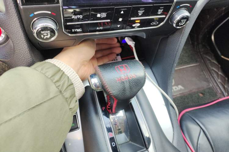 Used Honda Avancier 2019 240TURBO Two-Wheel Drive Comfort Version Gear Lever