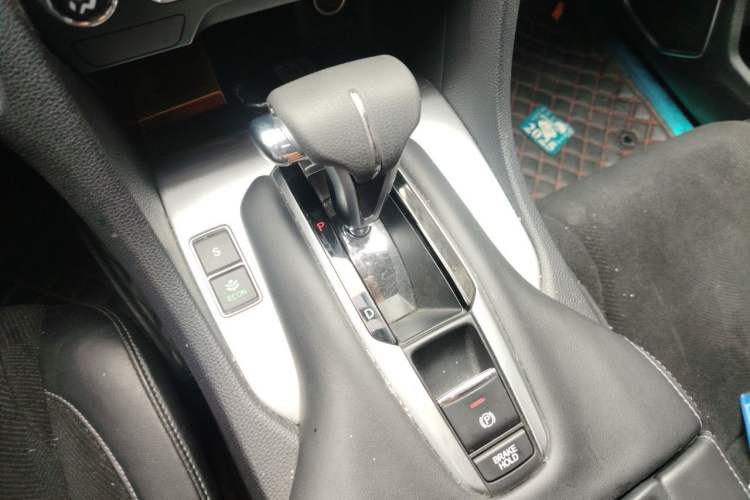 Used Honda Avancier 2019 240TURBO Two-Wheel Drive Elite Edition Gear Lever