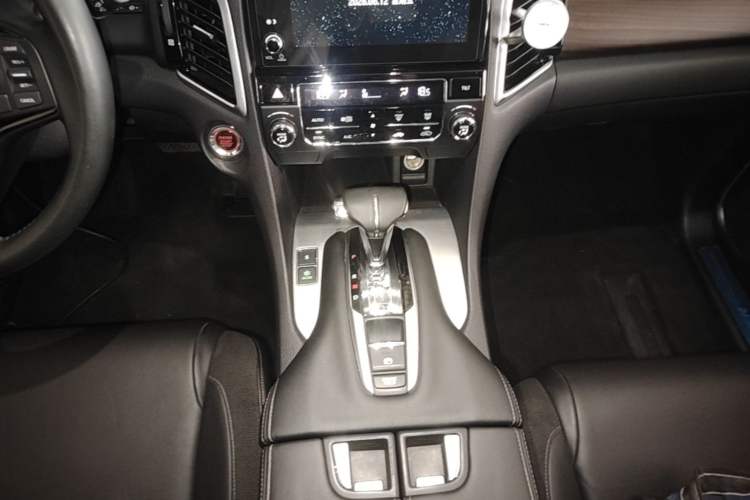 Used Honda Avancier 2019 240TURBO Two-Wheel Drive Comfort Version Gear Lever