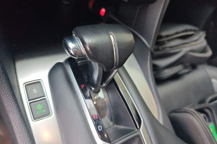 Used Honda Avancier 2019 240TURBO Two-Wheel Drive Comfort Version Gear Lever