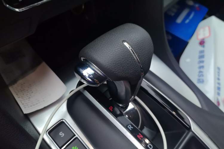 Used Honda Avancier 2019 240TURBO Two-Wheel Drive Elite Edition Gear Lever