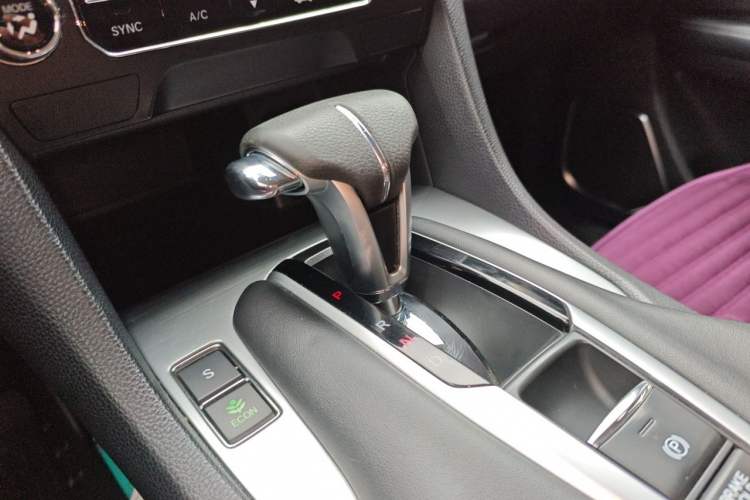 Used Honda Avancier 2019 240TURBO Two-Wheel Drive Elite Edition Gear Lever