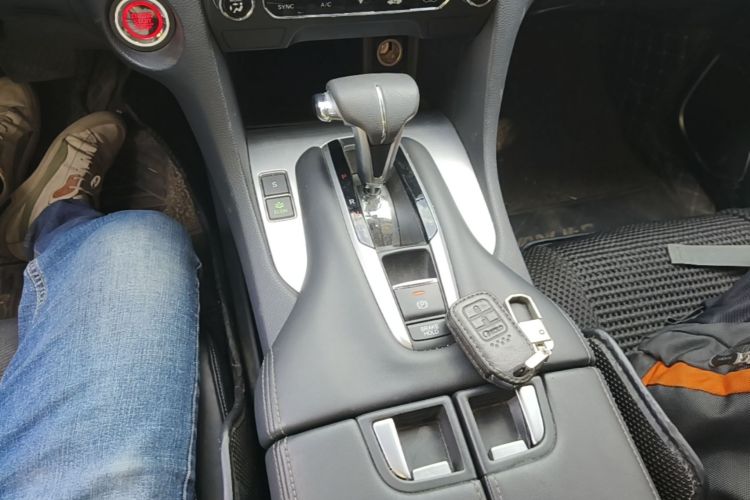 Used Honda Avancier 2019 240TURBO Two-Wheel Drive Elite Edition Gear Lever