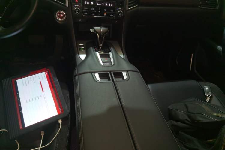 Used Honda Avancier 2019 240TURBO Two-Wheel Drive Premium Edition Gear Lever