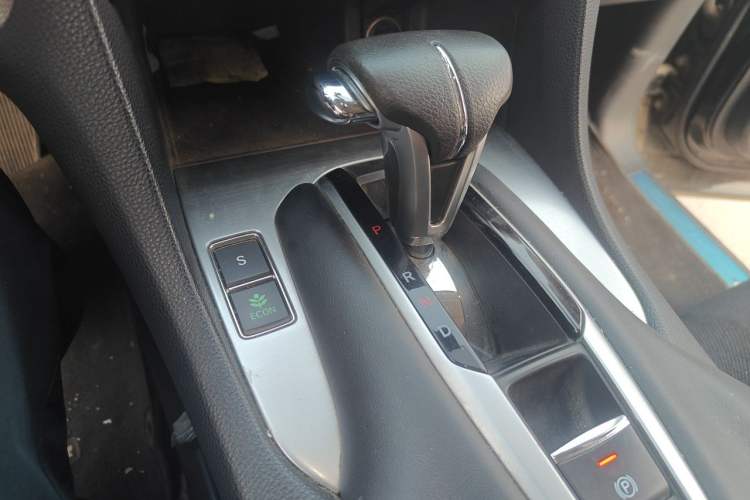 Used Honda Avancier 2019 240TURBO Two-Wheel Drive Elite Edition Gear Lever