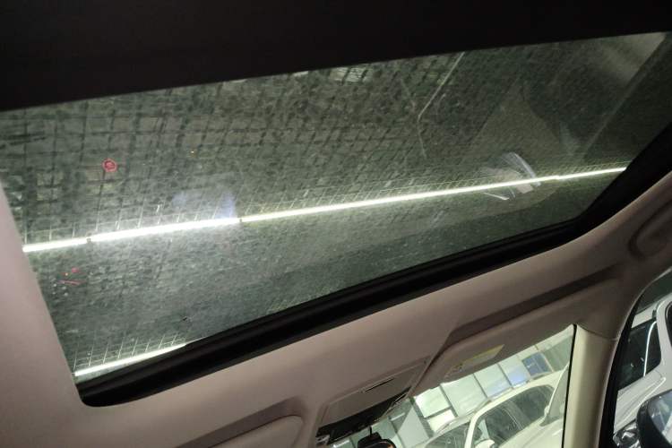 Used Honda Avancier 2019 240TURBO Two-Wheel Drive Luxury Edition Headliner