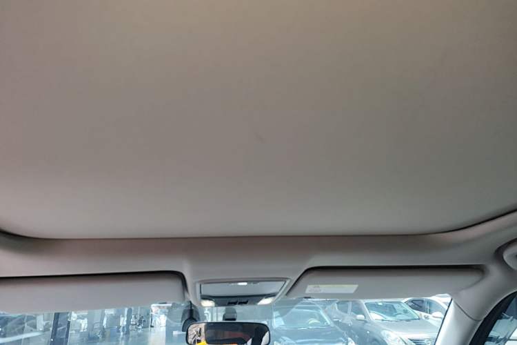Used Honda Avancier 2019 240TURBO Two-Wheel Drive Comfort Version Headliner