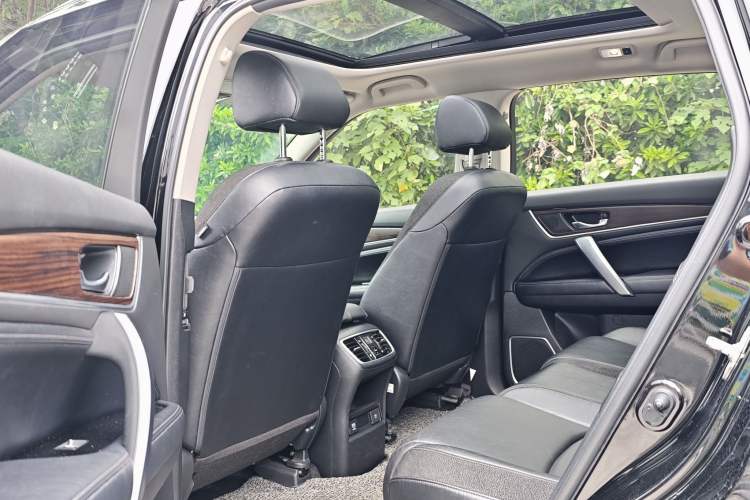 Used Honda Avancier 2019 240TURBO Two-Wheel Drive Comfort Version Interior 4