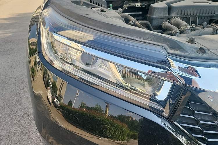 Used Honda Avancier 2019 240TURBO Two-Wheel Drive Elite Edition Right Front Headlight