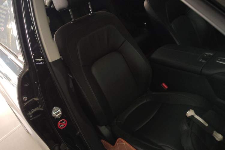 Used Honda Avancier 2019 240TURBO Two-Wheel Drive Luxury Edition Right Front Seat