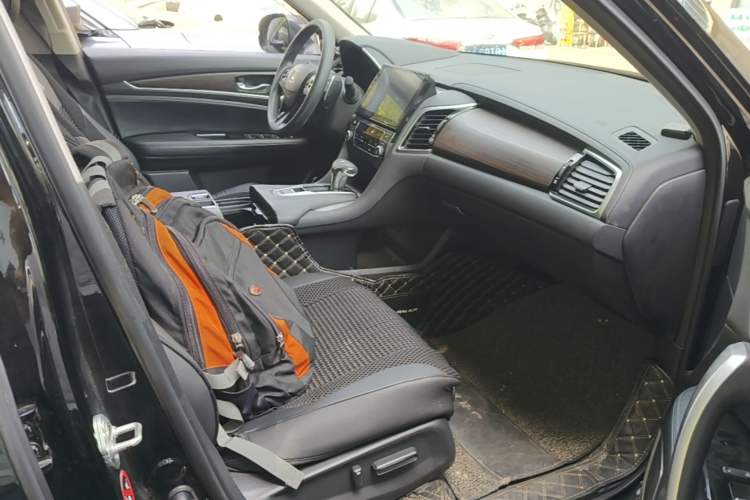 Used Honda Avancier 2019 240TURBO Two-Wheel Drive Elite Edition Right Front Seat