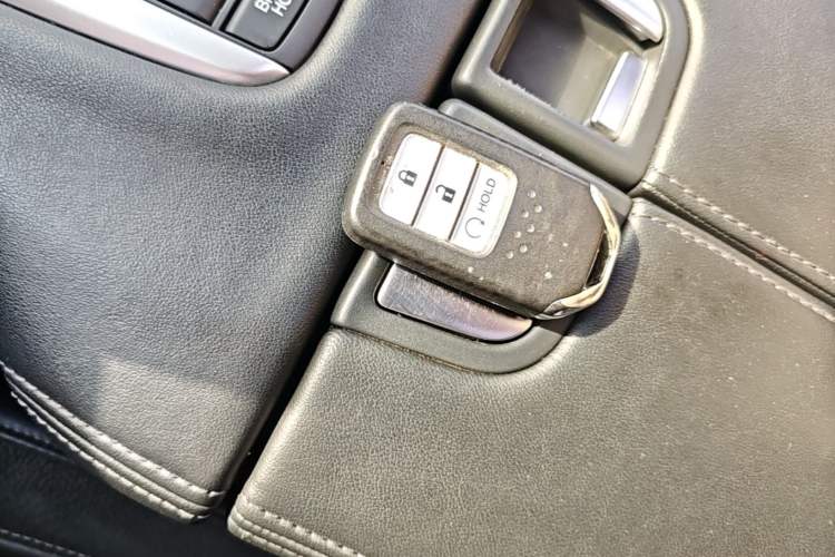 Used Honda Avancier 2019 240TURBO Two-Wheel Drive Comfort Version Vehicle Key