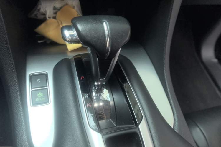 Used Honda Avancier 2019 240TURBO Two-Wheel Drive Premium Edition Gear Lever