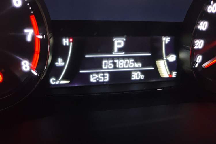 Used Honda Avancier 2019 240TURBO 2WD Luxury Starry Sky Limited Edition Odometer Close Up
