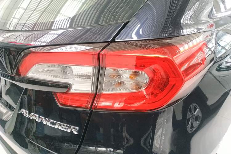 Used Honda Avancier 2019 240TURBO Two-Wheel Drive Luxury Edition Right Rear Taillight
