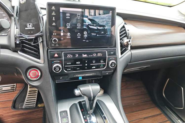 Used Honda Avancier 2019 240TURBO Two-Wheel Drive Premium Edition Audio And AC Panel