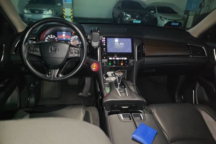 Used Honda Avancier 2019 240TURBO Two-Wheel Drive Comfort Version Center Console