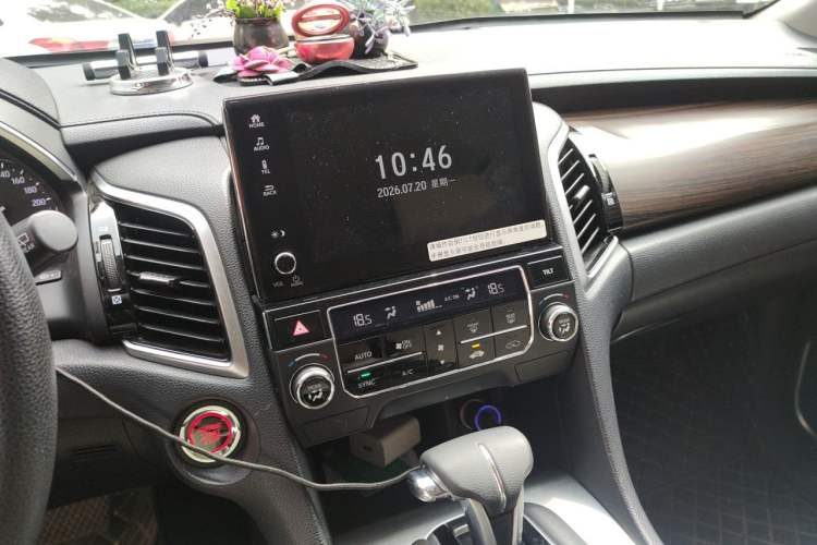 Used Honda Avancier 2019 240TURBO Two-Wheel Drive Elite Edition Audio And AC Panel