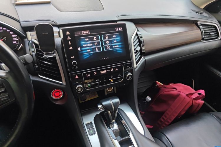 Used Honda Avancier 2019 240TURBO Two-Wheel Drive Luxury Edition Audio And AC Panel