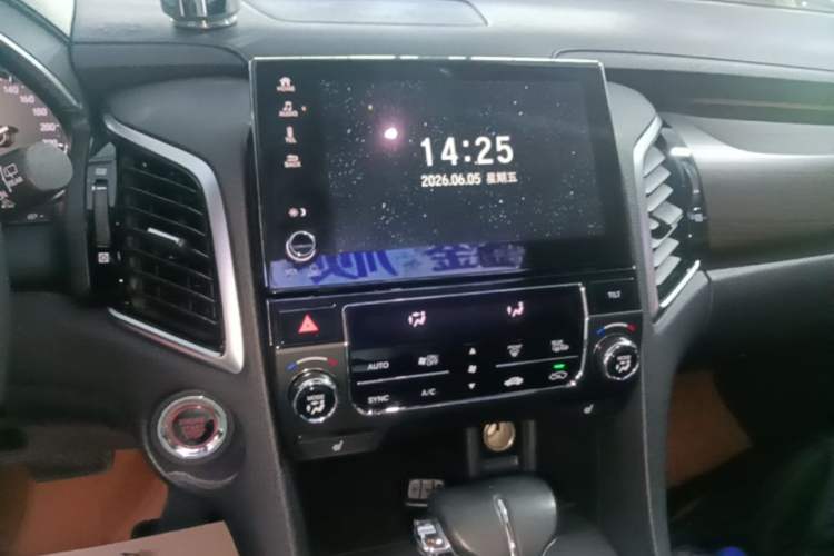 Used Honda Avancier 2019 240TURBO Two-Wheel Drive Premium Edition Audio And AC Panel