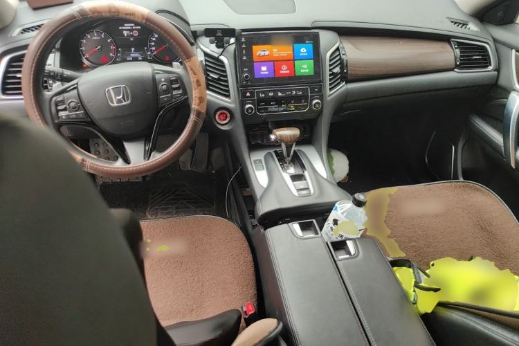 Used Honda Avancier 2019 240TURBO Two-Wheel Drive Elite Edition Center Console