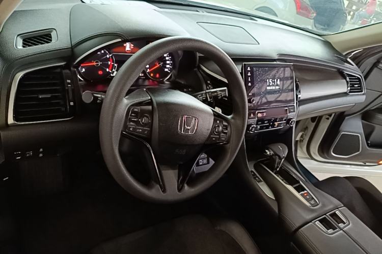 Used Honda Avancier 2019 240TURBO Two-Wheel Drive Elite Edition Center Console