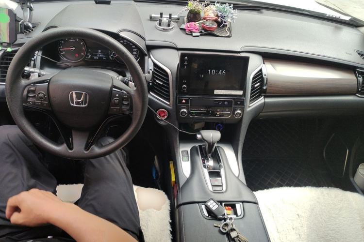 Used Honda Avancier 2019 240TURBO Two-Wheel Drive Elite Edition Center Console