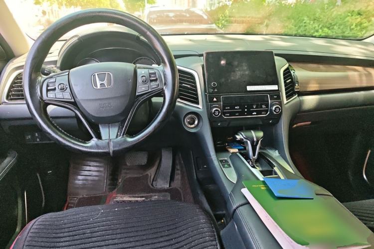 Used Honda Avancier 2019 240TURBO Two-Wheel Drive Luxury Edition Center Console