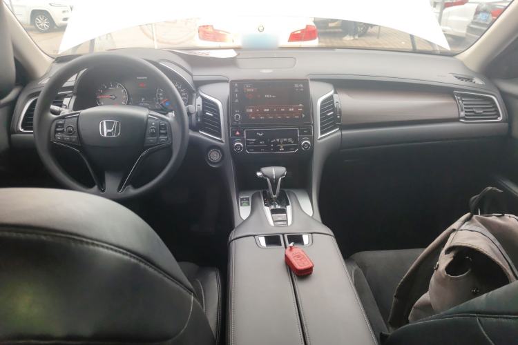 Used Honda Avancier 2019 240TURBO Two-Wheel Drive Elite Edition Center Console