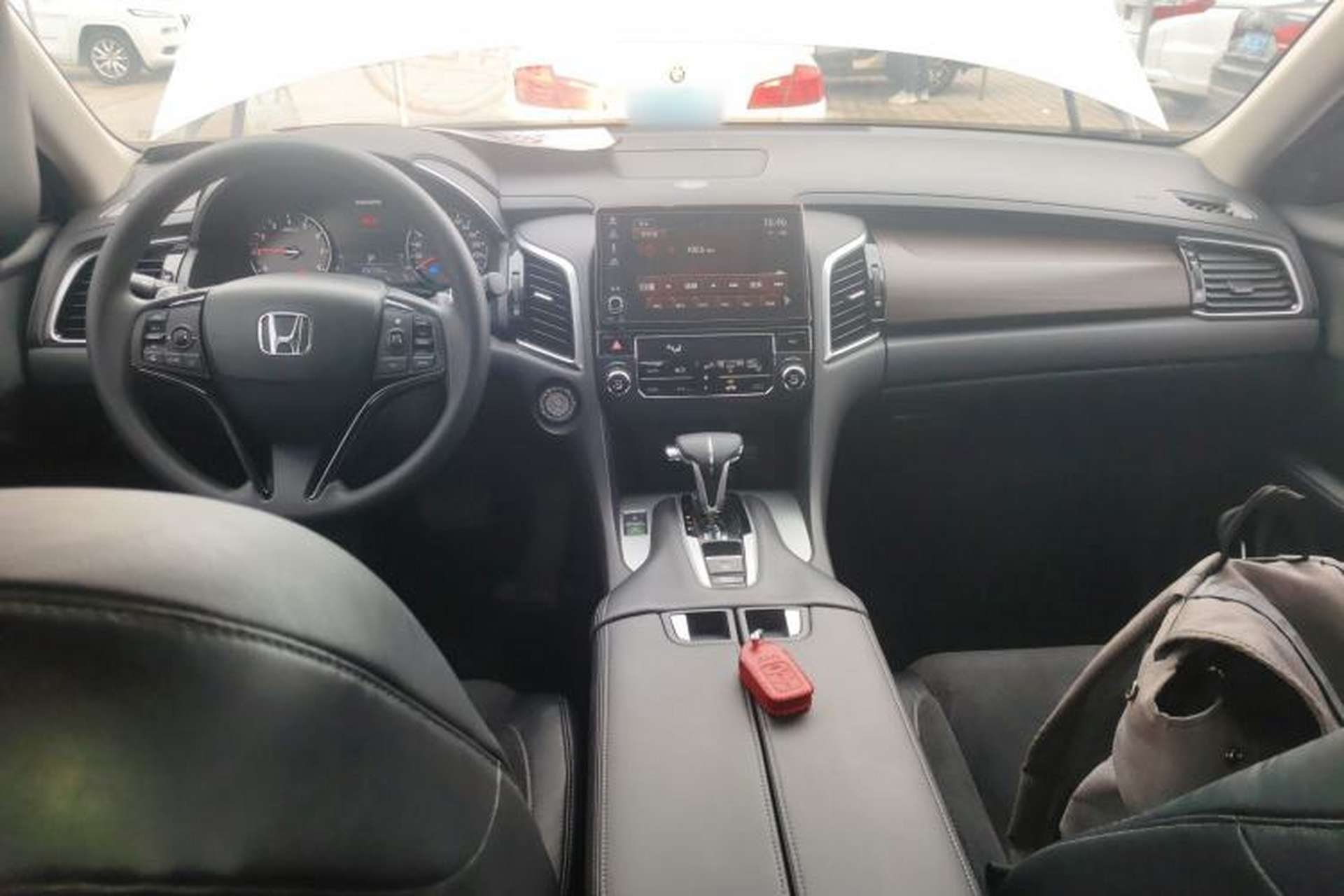 Used Honda Avancier 2019 240TURBO Two-Wheel Drive Elite Edition Center Console