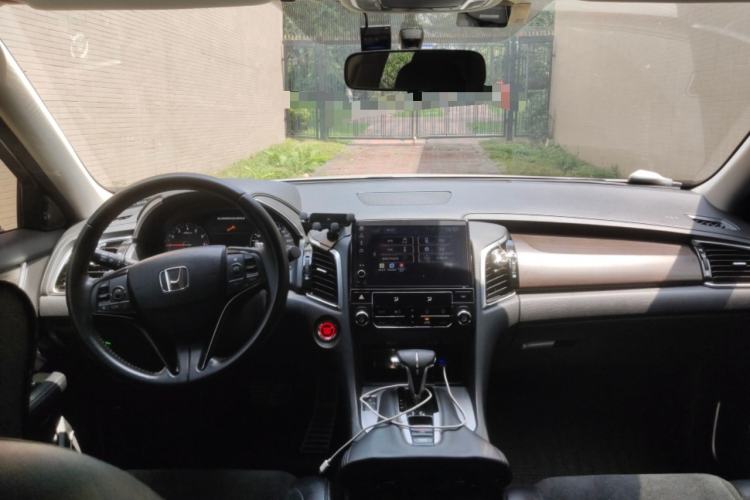 Used Honda Avancier 2019 240TURBO Two-Wheel Drive Elite Edition Center Console