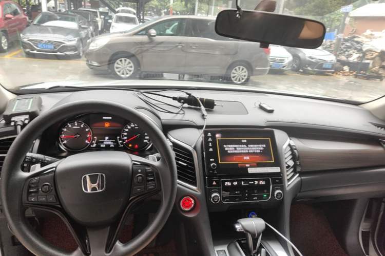 Used Honda Avancier 2019 240TURBO Two-Wheel Drive Elite Edition Center Console