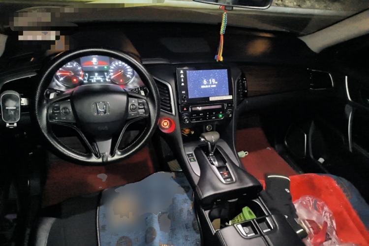 Used Honda Avancier 2019 240TURBO Two-Wheel Drive Elite Edition Center Console
