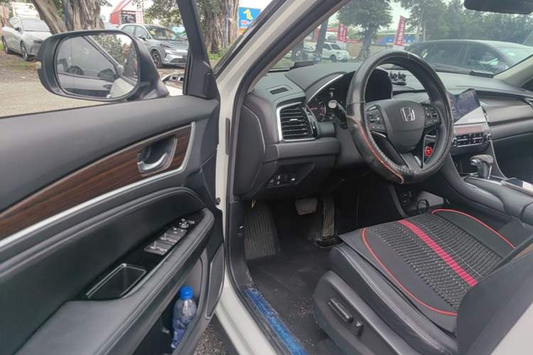 Used Honda Avancier 2019 240TURBO Two-Wheel Drive Elite Edition Driver Seat