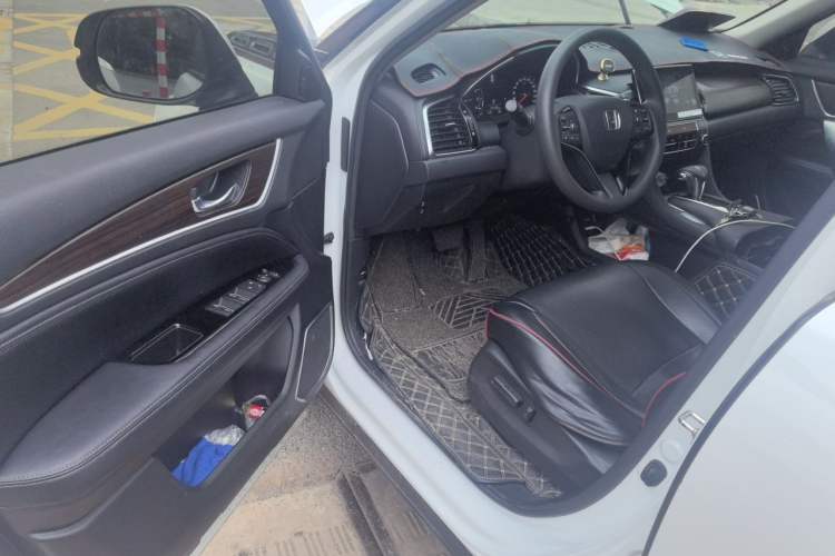 Used Honda Avancier 2019 240TURBO Two-Wheel Drive Elite Edition Driver Seat