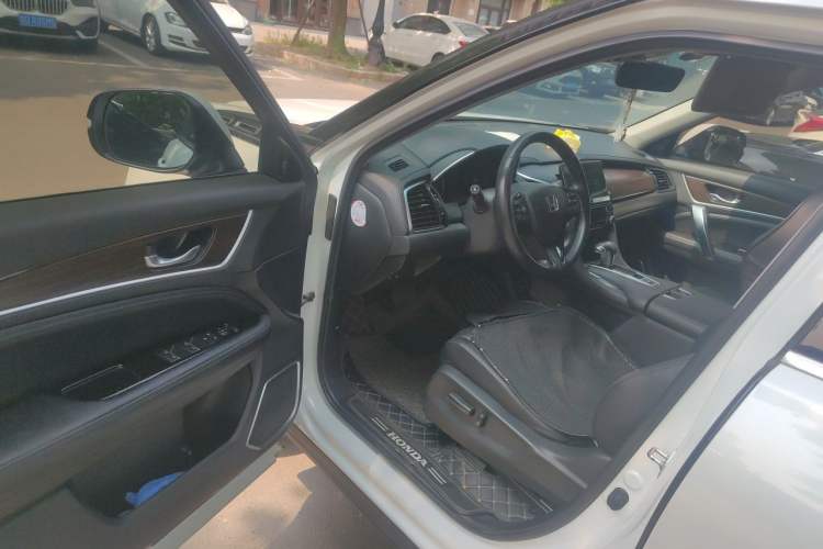 Used Honda Avancier 2019 240TURBO Two-Wheel Drive Premium Edition Driver Seat
