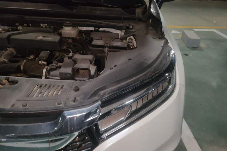 Used Honda Avancier 2019 240TURBO Two-Wheel Drive Premium Edition Engine Bay Left