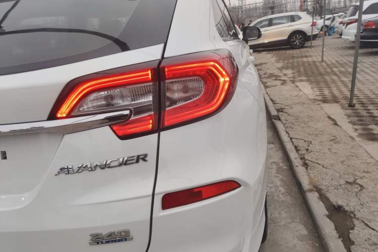 Used Honda Avancier 2019 240TURBO Two-Wheel Drive Elite Edition Exterior 3
